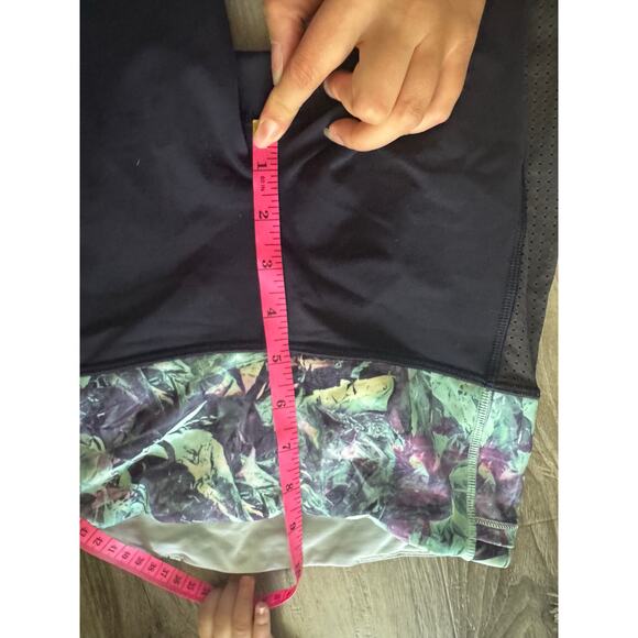 Lululemon Var-City Crop Leggings Naval Blue Iridescent Multi Size 4 EUC - Picture 4 of 6